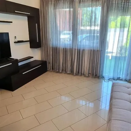 Black Brothers Wellness Apartman *